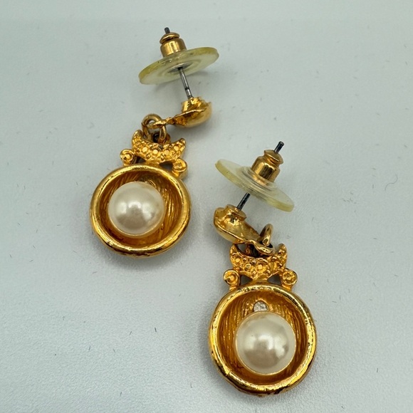 Elegant Gold Tone and Faux Pearl Minimalist Earrings - Picture 3 of 13